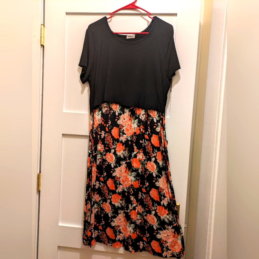 Maternity/Nursing Dress DDLUYY XL Floral and Black